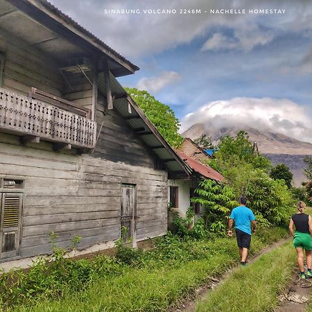 Nachelle Homestay Берастаги Экстерьер фото